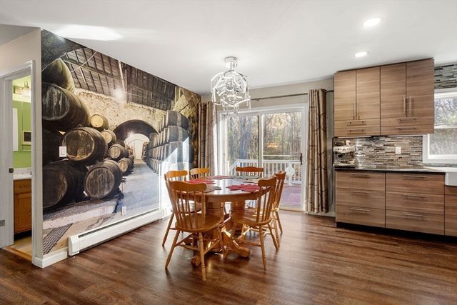 298 Wren St, Taunton, MA 02718