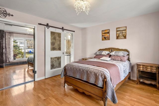 298 Wren St, Taunton, MA 02718