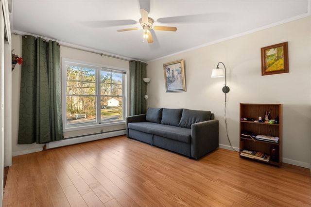 298 Wren St, Taunton, MA 02718