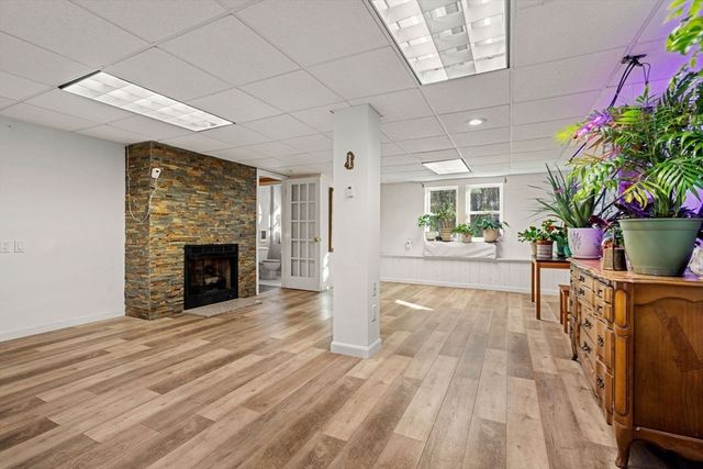 298 Wren St, Taunton, MA 02718