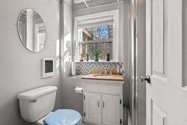 298 Wren St, Taunton, MA 02718