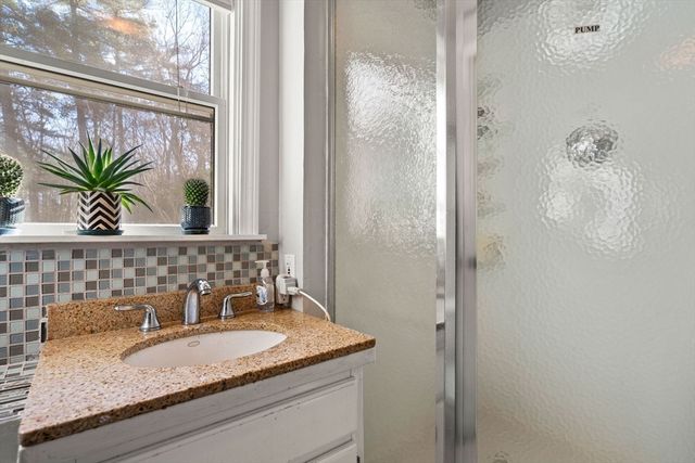 298 Wren St, Taunton, MA 02718