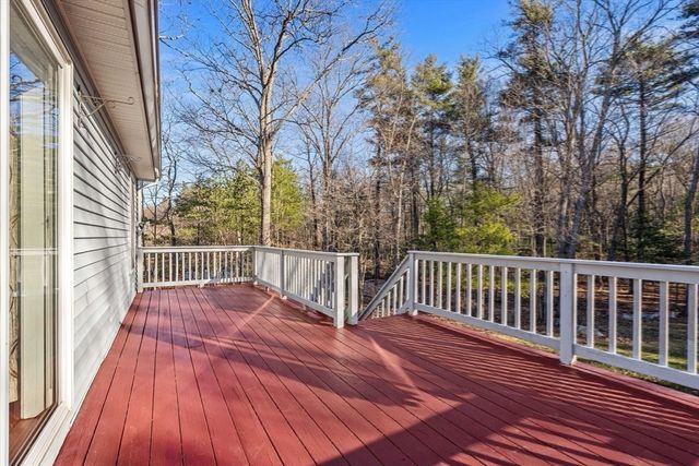 298 Wren St, Taunton, MA 02718