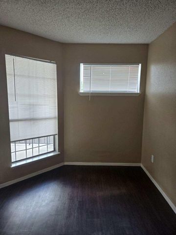 6601 Sands Point Drive 56, Houston, TX 77074