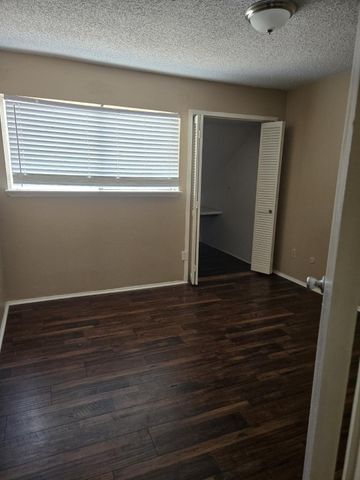 6601 Sands Point Drive 56, Houston, TX 77074