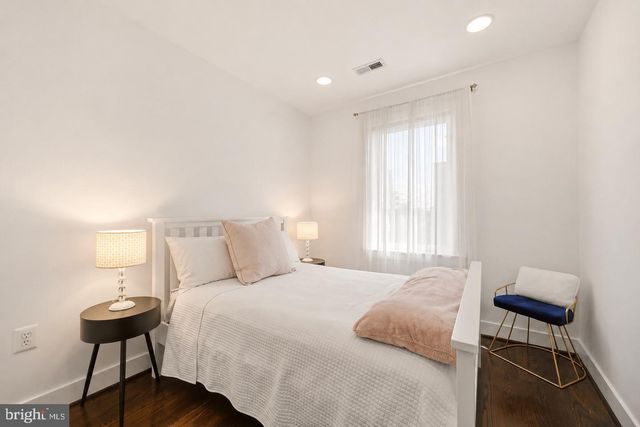700 LONGFELLOW ST NW, Washington, DC 20011
