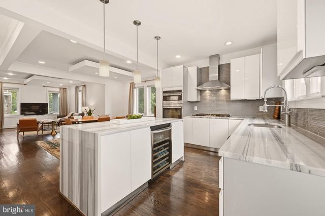 700 LONGFELLOW ST NW, Washington, DC 20011