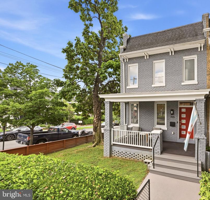 700 LONGFELLOW ST NW, Washington, DC 20011