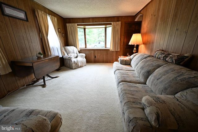 1503 E MALAGA RD, Williamstown, NJ 08094