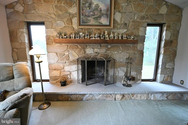 1503 E MALAGA RD, Williamstown, NJ 08094