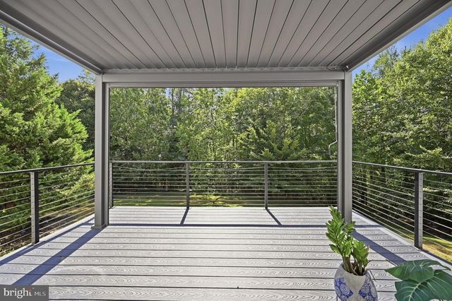 100 RIVER RIDGE LN, Fredericksburg, VA 22406