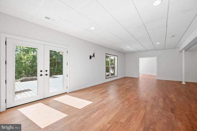 100 RIVER RIDGE LN, Fredericksburg, VA 22406