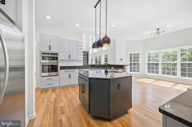 100 RIVER RIDGE LN, Fredericksburg, VA 22406