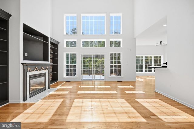 100 RIVER RIDGE LN, Fredericksburg, VA 22406