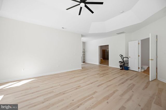100 RIVER RIDGE LN, Fredericksburg, VA 22406