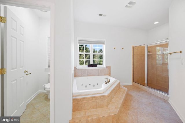 100 RIVER RIDGE LN, Fredericksburg, VA 22406