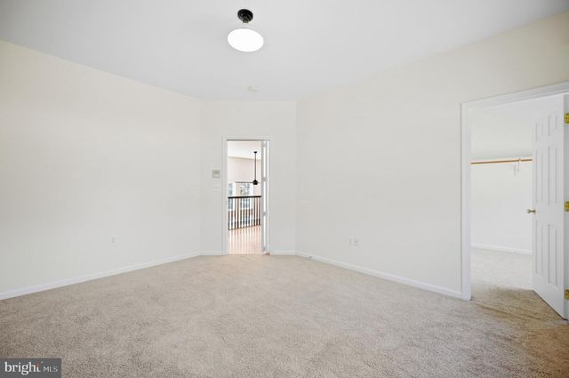 100 RIVER RIDGE LN, Fredericksburg, VA 22406