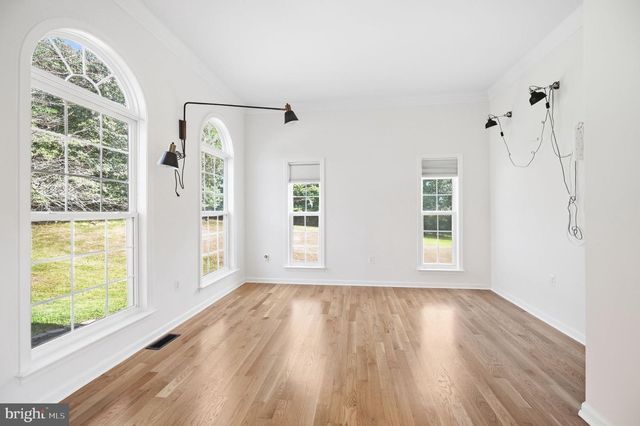 100 RIVER RIDGE LN, Fredericksburg, VA 22406