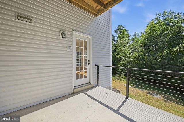 100 RIVER RIDGE LN, Fredericksburg, VA 22406