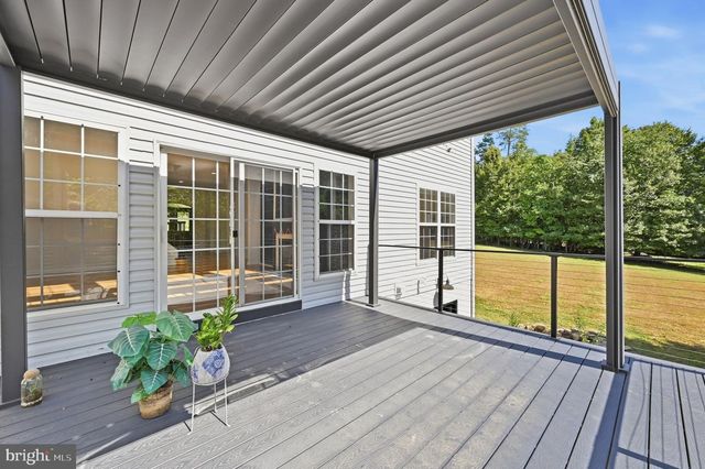 100 RIVER RIDGE LN, Fredericksburg, VA 22406
