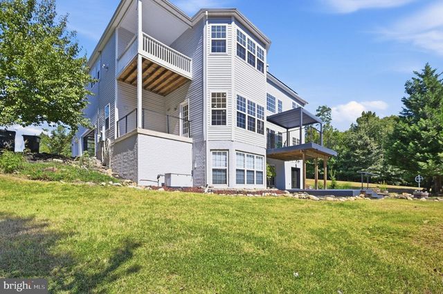 100 RIVER RIDGE LN, Fredericksburg, VA 22406