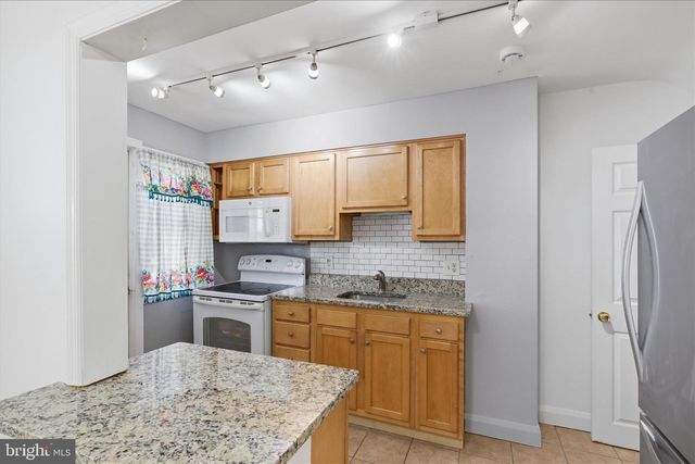 8521 WATER OAK RD, Baltimore, MD 21234