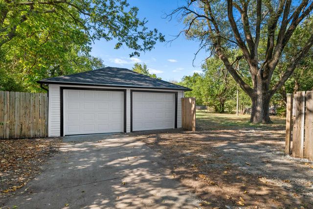 3321 W 9th St. N., Wichita, KS 67203