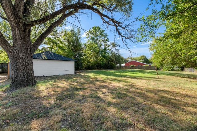 3321 W 9th St. N., Wichita, KS 67203