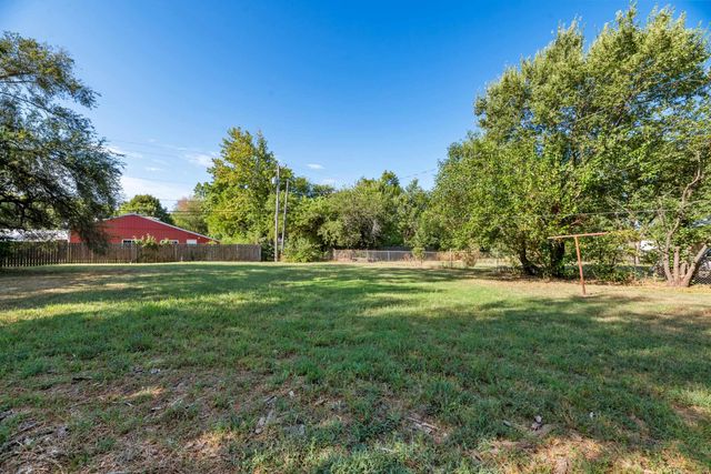 3321 W 9th St. N., Wichita, KS 67203