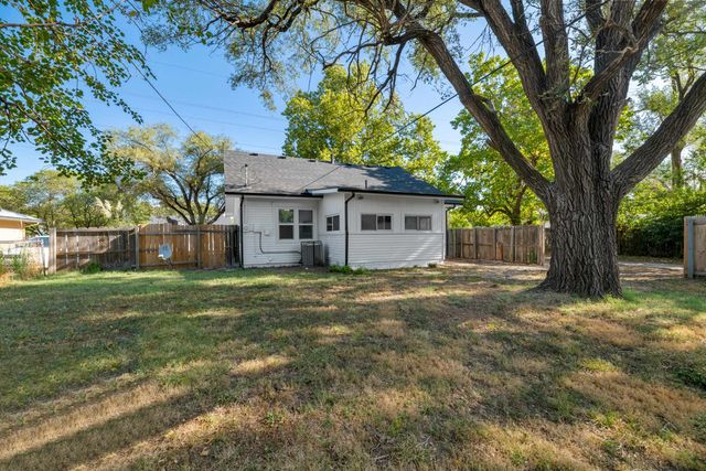 3321 W 9th St. N., Wichita, KS 67203