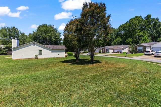 511 Lakecourt Drive, Mcdonough, GA 30253