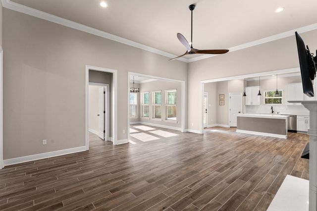 82 Campfire Cove, Freeport, FL 32439