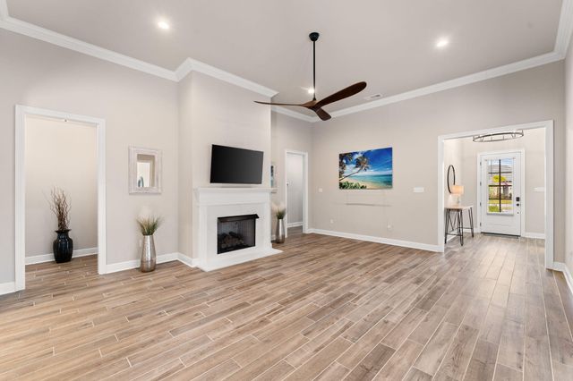 82 Campfire Cove, Freeport, FL 32439