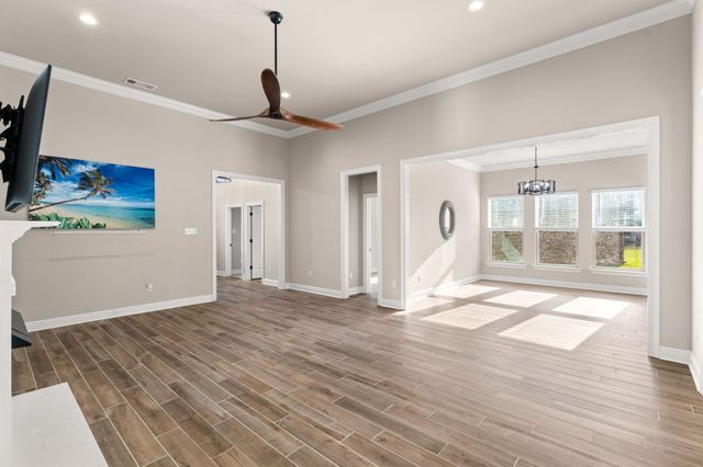 82 Campfire Cove, Freeport, FL 32439