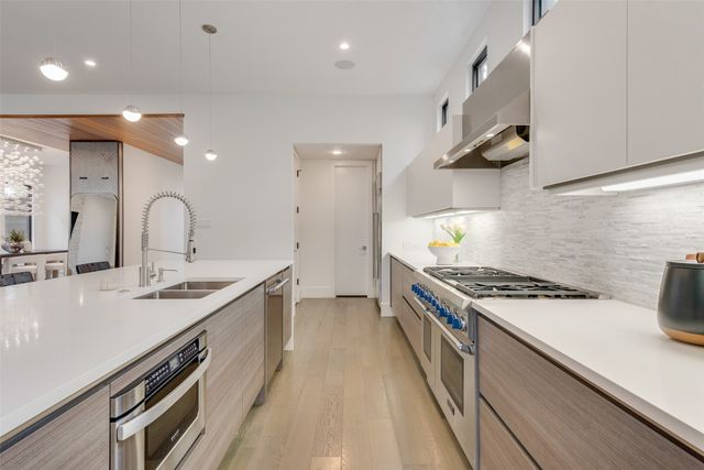 6420 Kenwood Avenue, Dallas, TX 75214