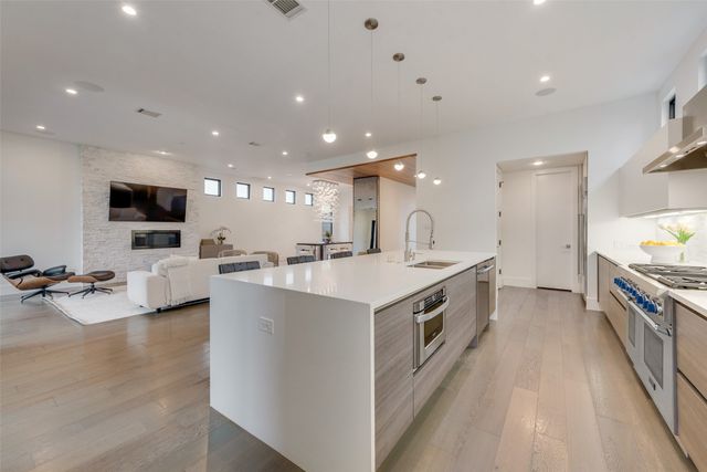 6420 Kenwood Avenue, Dallas, TX 75214