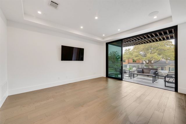 6420 Kenwood Avenue, Dallas, TX 75214