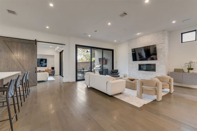 6420 Kenwood Avenue, Dallas, TX 75214