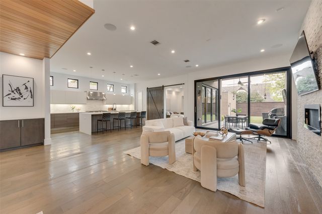 6420 Kenwood Avenue, Dallas, TX 75214