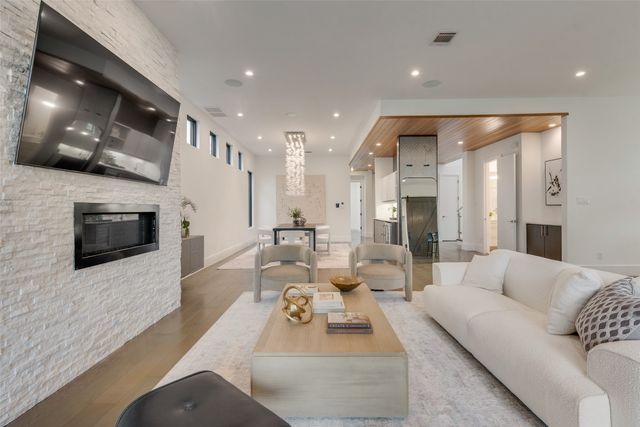 6420 Kenwood Avenue, Dallas, TX 75214