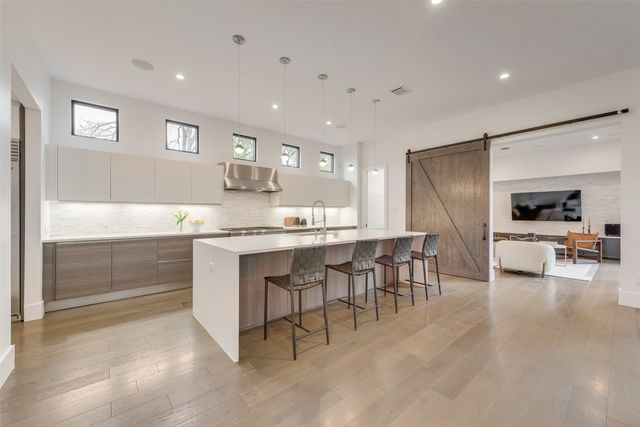 6420 Kenwood Avenue, Dallas, TX 75214