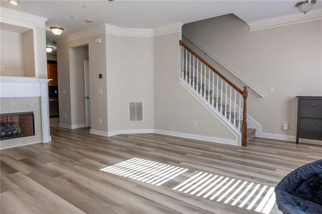 1232 Harris Commons Place 1213, Roswell, GA 30076