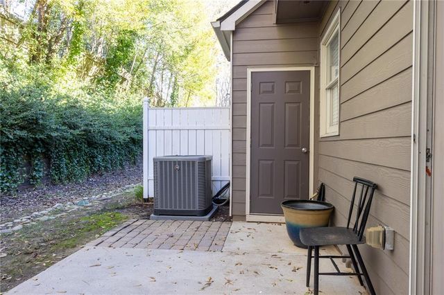 1232 Harris Commons Place 1213, Roswell, GA 30076