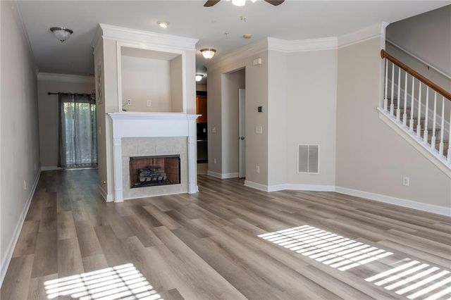 1232 Harris Commons Place 1213, Roswell, GA 30076