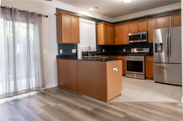 1232 Harris Commons Place 1213, Roswell, GA 30076