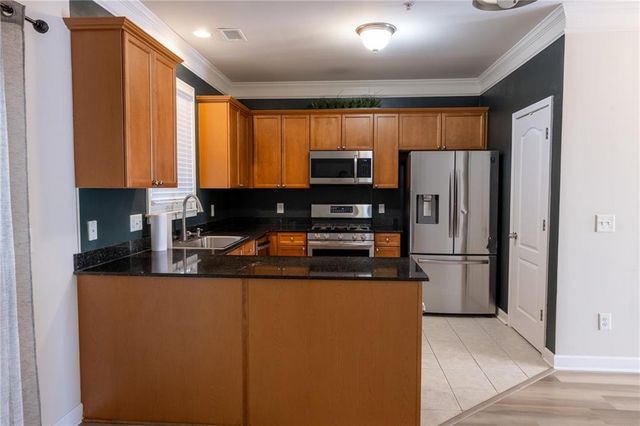 1232 Harris Commons Place 1213, Roswell, GA 30076