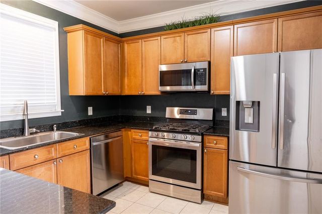 1232 Harris Commons Place 1213, Roswell, GA 30076