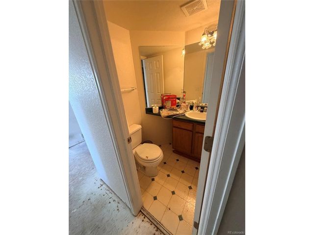 19555 E Tufts Cir, Aurora, CO 80015
