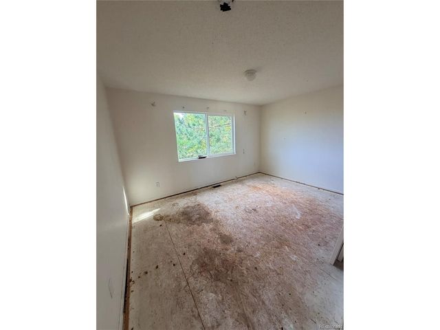 19555 E Tufts Cir, Aurora, CO 80015