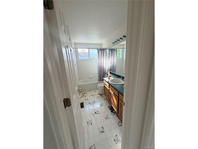 19555 E Tufts Cir, Aurora, CO 80015